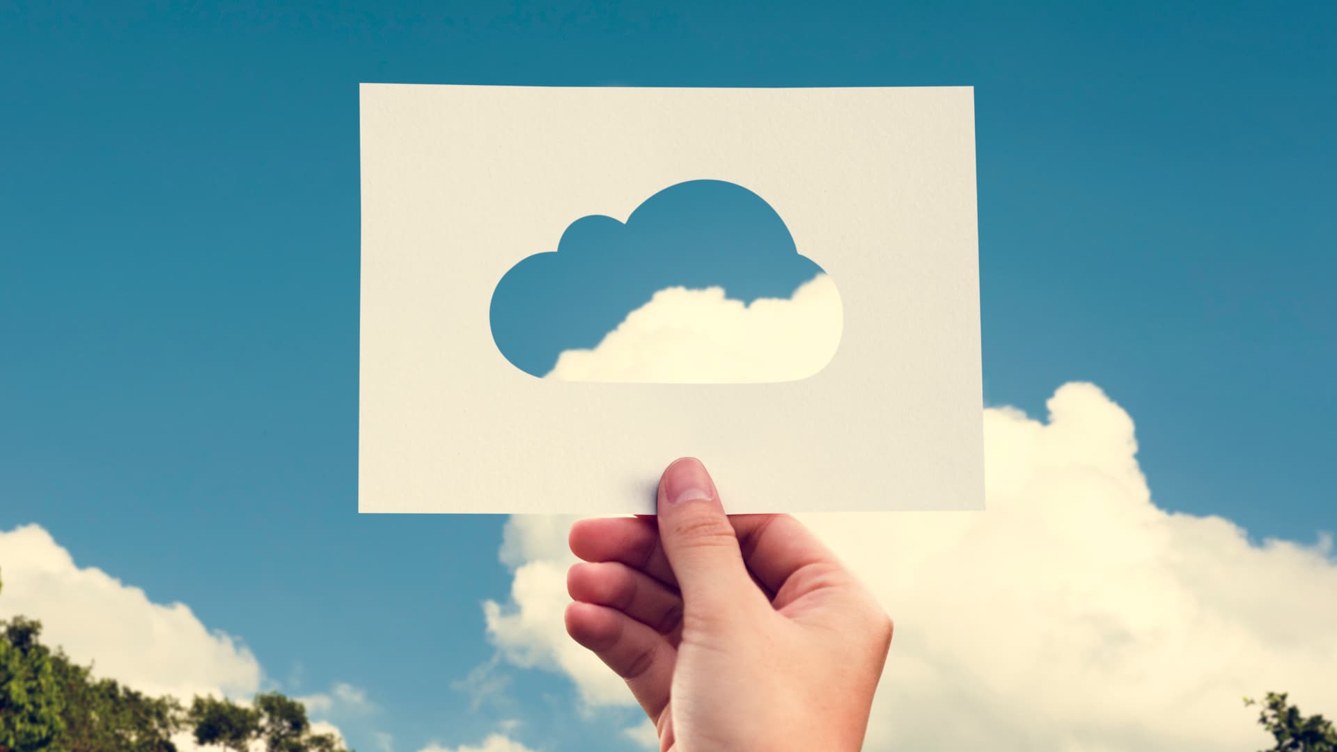 Vantaggi e svantaggi del CRM in cloud: migliora la gestione dei tuoi clienti con Salesforce